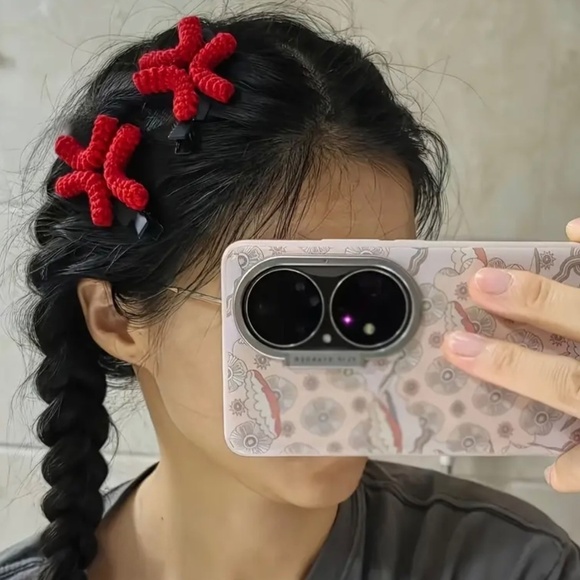 🔥 Crochet "Angry" Hair Clip – Set of Three (3)🔥 - Picture 2 of 5